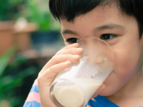 5 Benefits of Drinking Milk