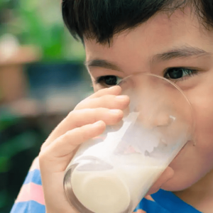 5 Benefits of Drinking Milk