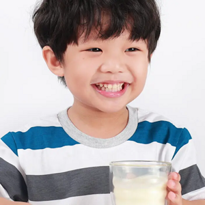 How Moms Can Give Their Kids a Head Start: The Advantages of Drinking Milk